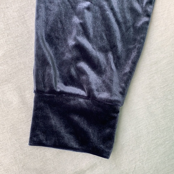 H&M Mama Blue Velour Velvet Jogger Maternity Pants - Picture 9 of 13